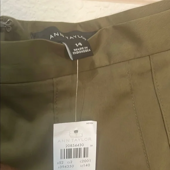 Ann Taylor Olive Green Midi A-Line Skirt with Pleats for Casual Work - Picture 2 of 6